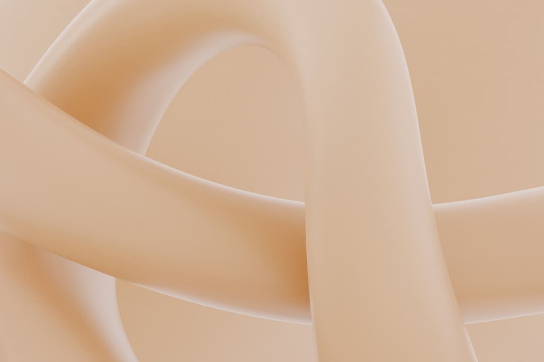 Sylvija穿比基尼身段凹凸有致 搭船出海赏识日落